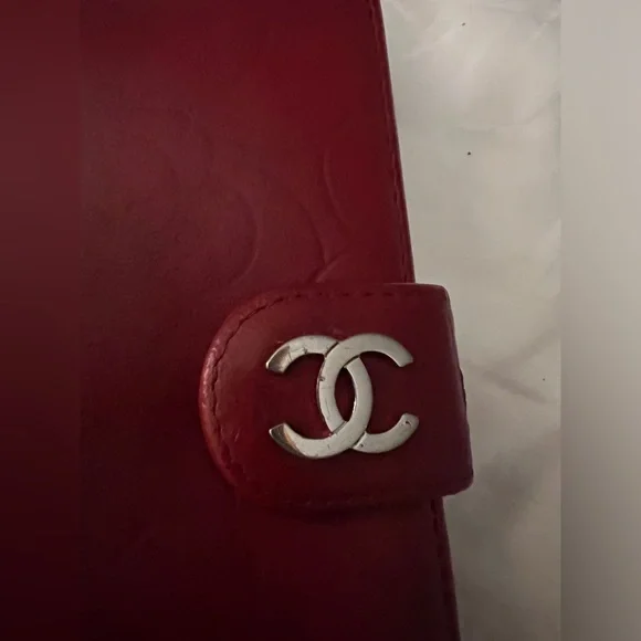 CHANEL Authentic bi-fold wallet camellia leather red silver metal - Picture 5 of 6